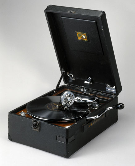 his-masters-voice-portable-grammophone.jpg